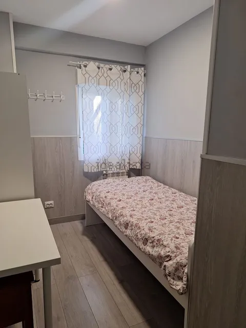 Кімната в оренду, Madrid