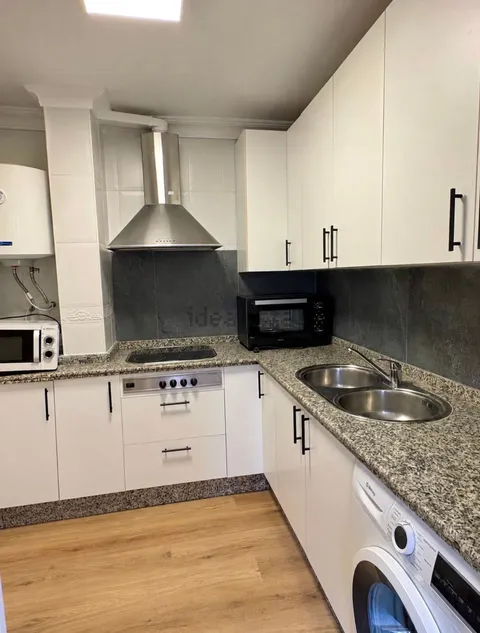 Flat 63 m² in Seville