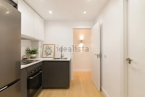 Room for rent, Madrid (3/10)