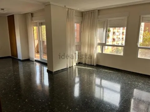 Pis de 102 m² a València (3/22)