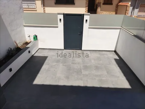 Stanza in affitto, Baza