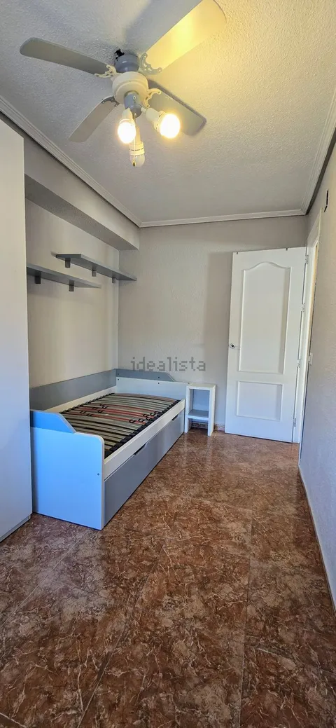 Pis de 70 m² a Còrdova
