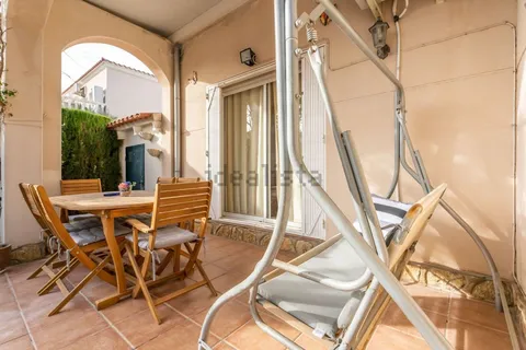 Maison 98 m² à Mont-roig del Camp