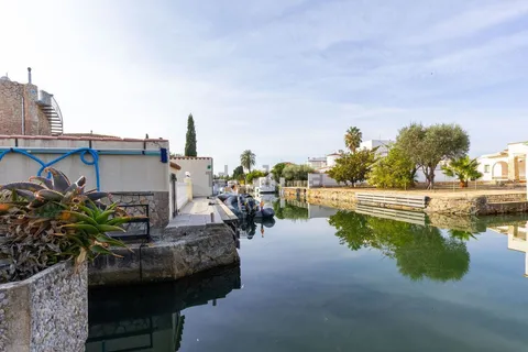 Pis de 33 m² a Castelló d'Empúries