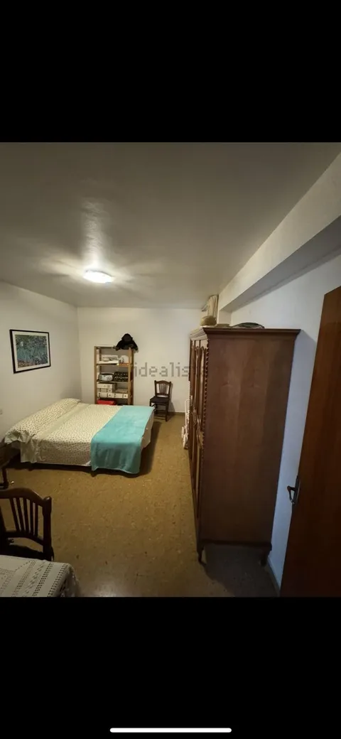 Chambre à louer, Oliva
