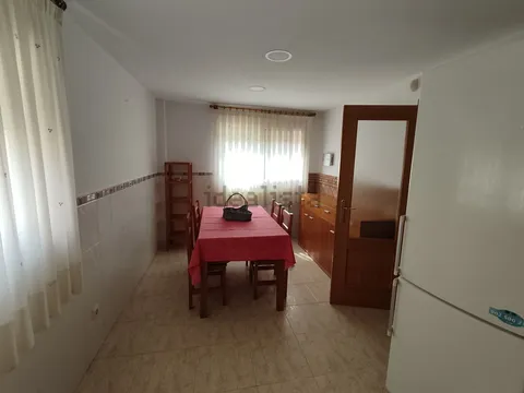 Casa de 240 m² a la Pobla de Vallbona