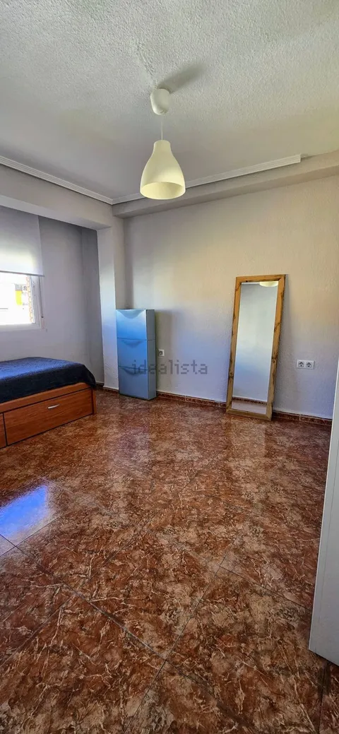Pis de 70 m² a Còrdova