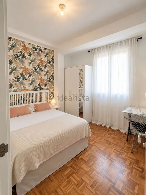 Flat 100 m² in Barcelona (3/5)