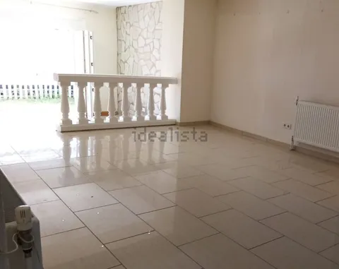 Pis de 64 m² a Castelló d'Empúries (4/6)
