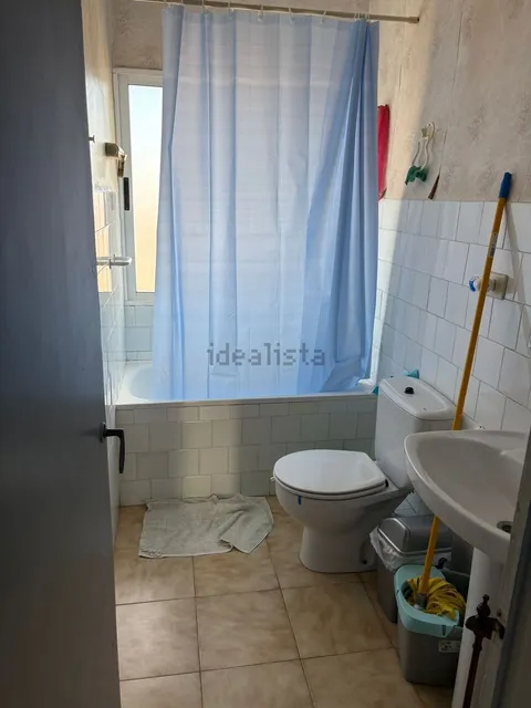 Chambre à louer, Castejón
