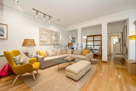 Flat 111 m² in Madrid