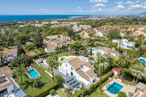 Haus 400 m² in Marbella