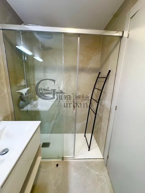 Pis de 105 m² a Gijón