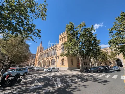 Wohnung 236 m² in Valencia