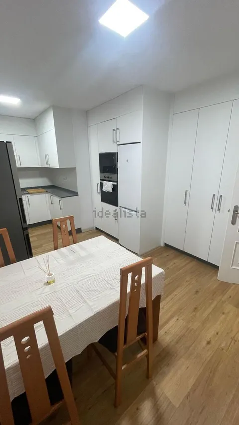 Кімната в оренду, A Coruña