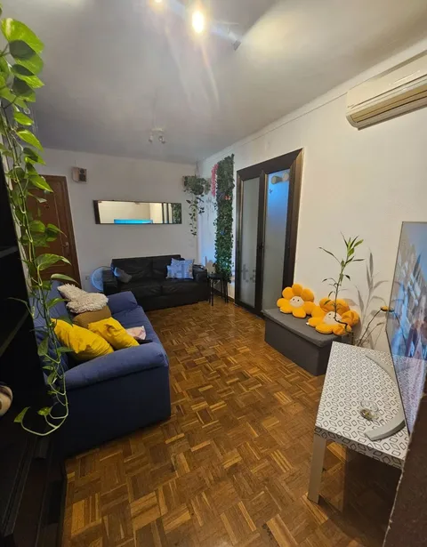 Habitació de lloguer, Barcelona (3/4)