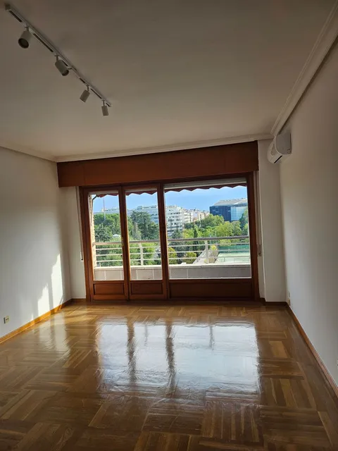 Wohnung 95 m² in Madrid