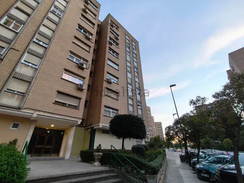 Piso de 90 m² en Zaragoza