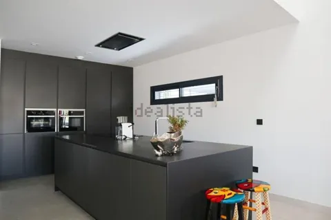 Haus 180 m² in Estepona