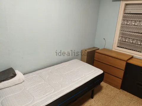 Chambre à louer, Barcelone (2/3)