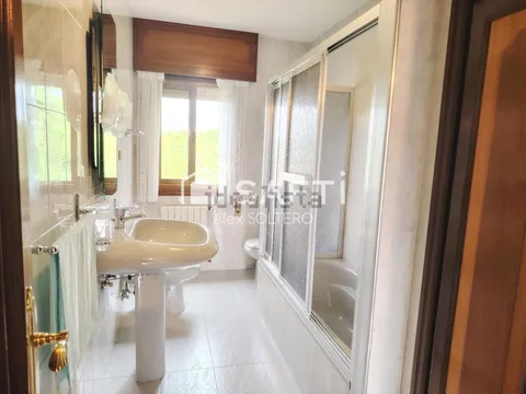 Casa de 345 m² a Vigo