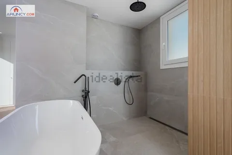 Haus 220 m² in Dos Hermanas