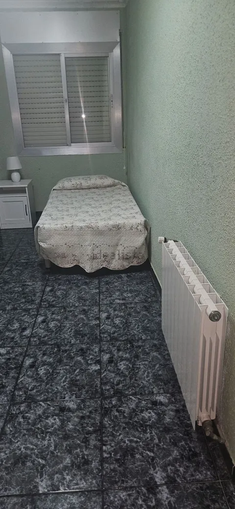 Комната в аренду, Бадалона (3/3)