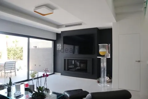 Haus 180 m² in Estepona