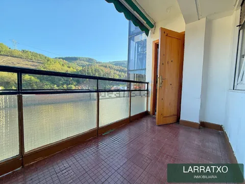 Wohnung 90 m² in Eskoriatza