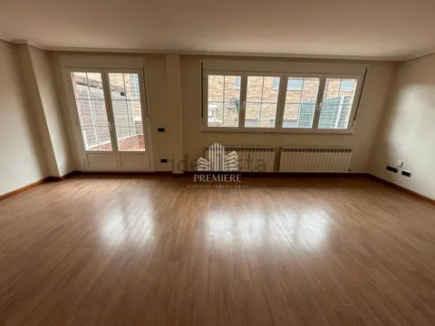 Casa 222 m² a Villares de la Reina