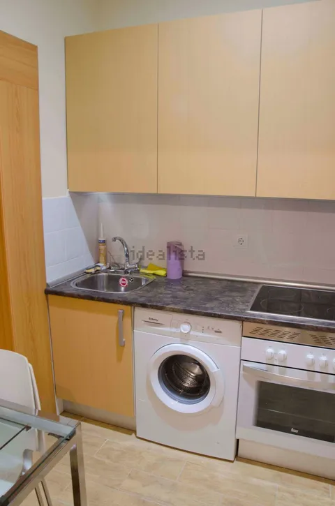 Flat 30 m² in Madrid (2/12)