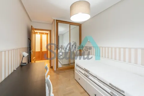 Pis de 86 m² a Oviedo