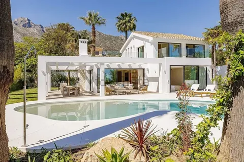 Haus 400 m² in Marbella