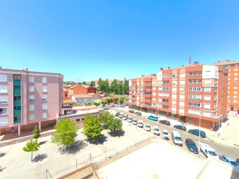 Appartement 100 m² à León
