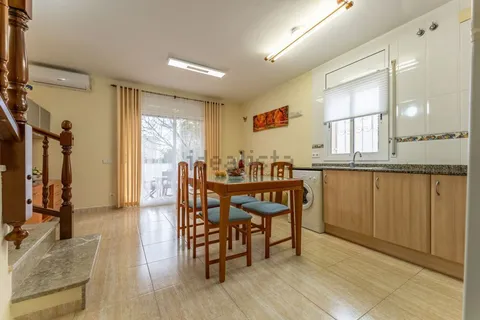 Maison 98 m² à Mont-roig del Camp