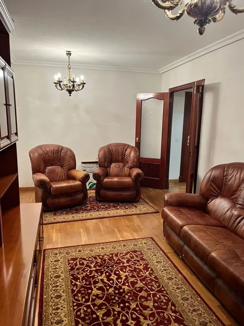 Pis de 82 m² a Oviedo