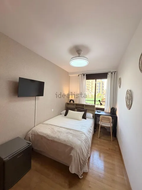 Chambre à louer, Madrid (3/5)