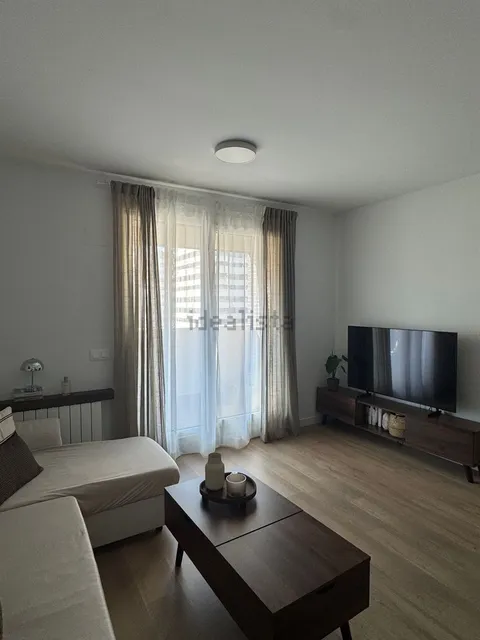 Habitació de lloguer, Madrid (2/3)
