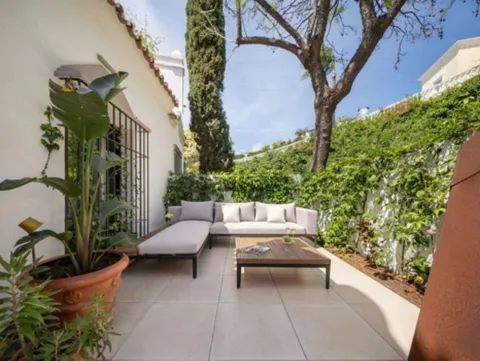 Haus 330 m² in Marbella