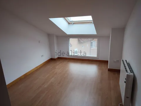 Piso de 80 m² en Mondéjar (2/25)