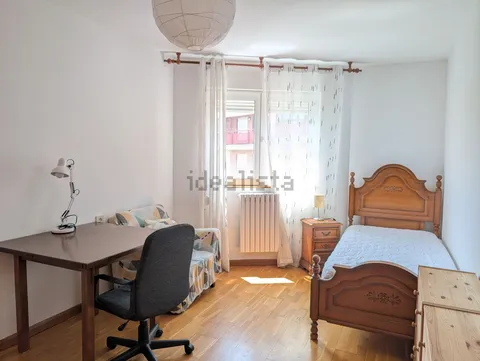Habitació de lloguer, Lleó