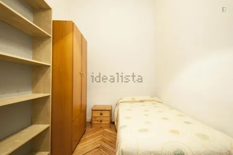 Кімната в оренду, Madrid