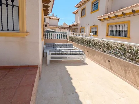 Casa de 80 m² a Oriola