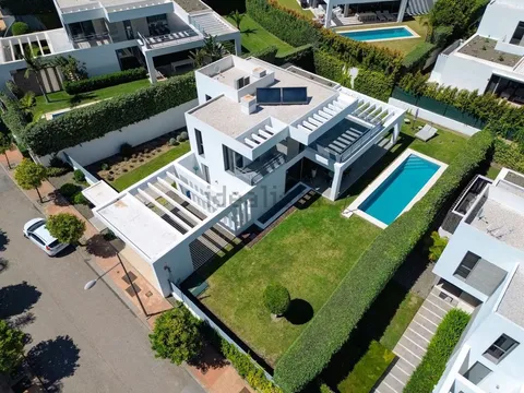 Casa de 300 m² a Estepona