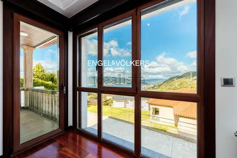 Casa 425 m² a Vigo