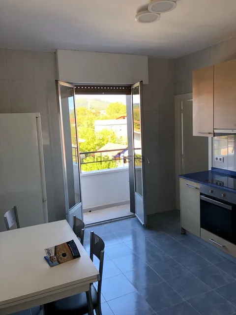 Room for rent, Sondika