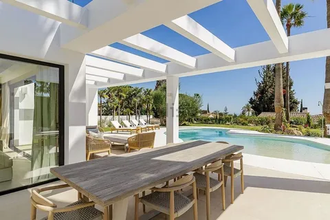 Haus 400 m² in Marbella