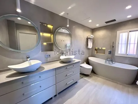 Pis de 235 m² a Estepona