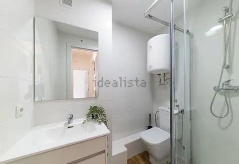 Habitació de lloguer, Parla