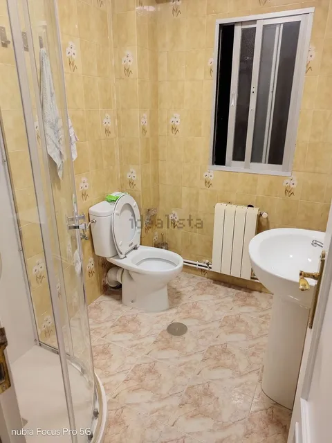 Habitació de lloguer, Madrid (3/3)